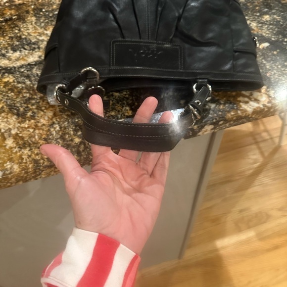 Coach Black Leather Gallery Bag - Picture 11 of 15